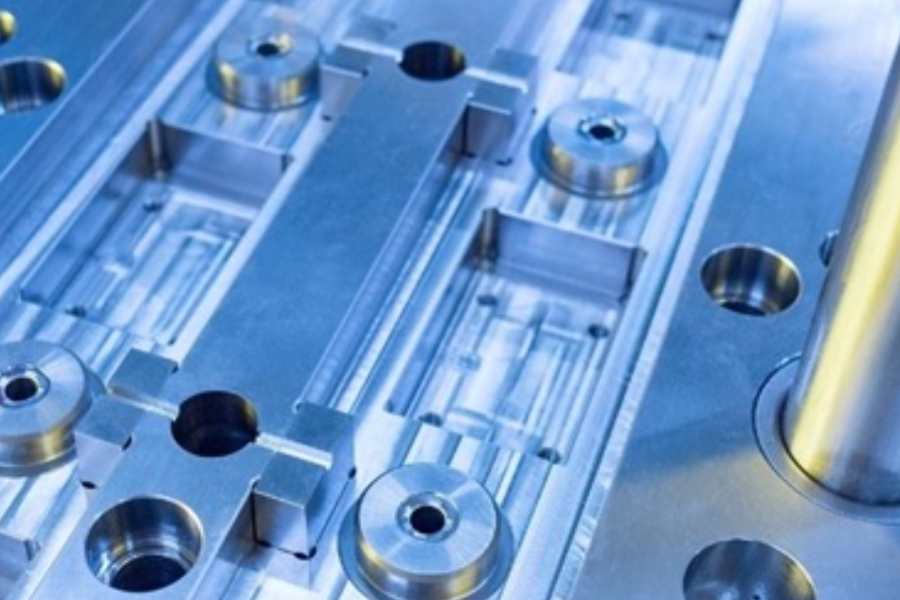 Beneficios de la limpieza láser en moldes de inyección